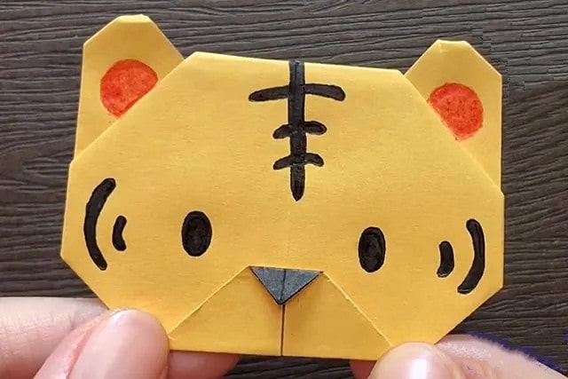 手工折纸老虎的制作方法